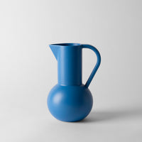 Nicholai Wiig-Hansen - Strøm - jug - medium - Electric blue