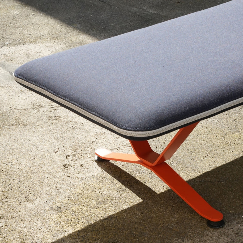 raawii Arba Bench upholstered Bench Orange base / Kvadrat Remix