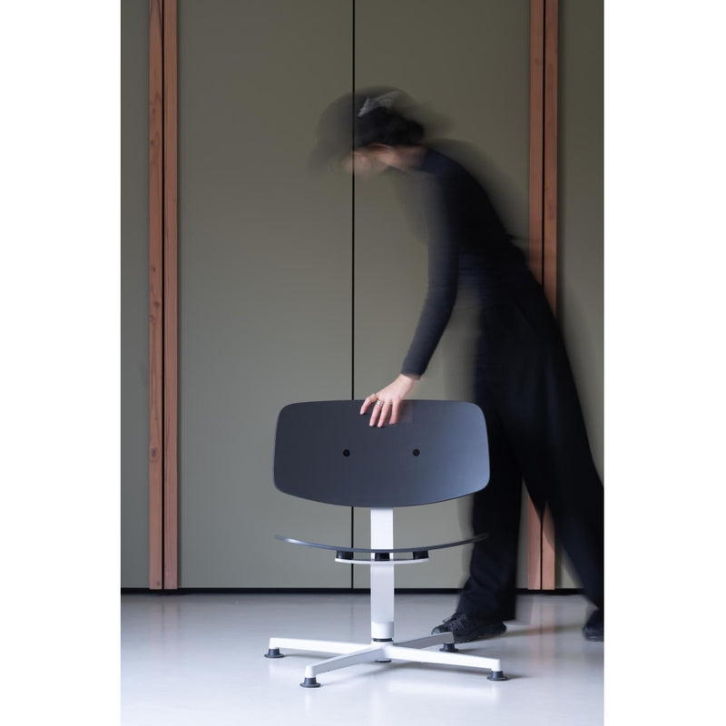 raawii Erwan Bouroullec - Arba lounge chair - Plywood Lounge chair Light grey base / anthracite shell