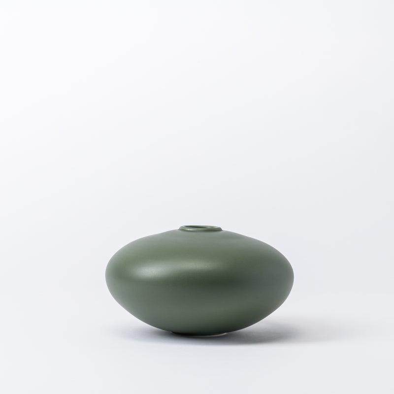 Alev Ebüzziya Siesbye - Alev - vase 02 - small - elm green