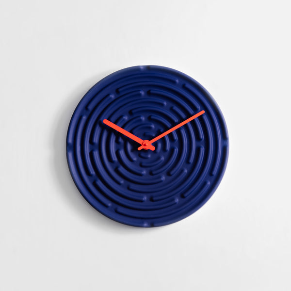 raawii Manon Novelli - Minos - wall clock Clock Horizon blue/traffic orange
