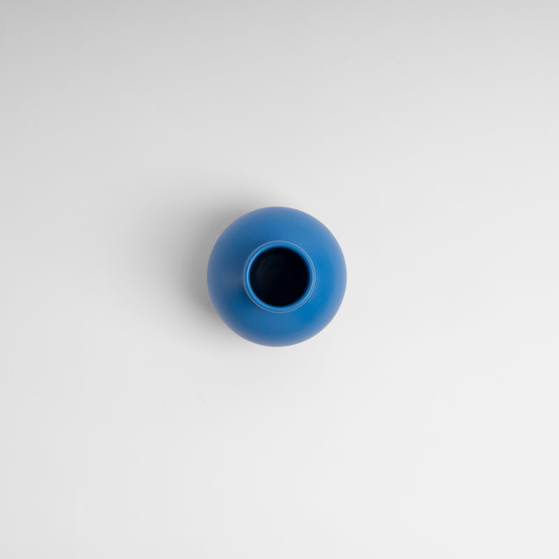 raawii Nicholai Wiig-Hansen - Strøm - vase - small Vase Electric blue