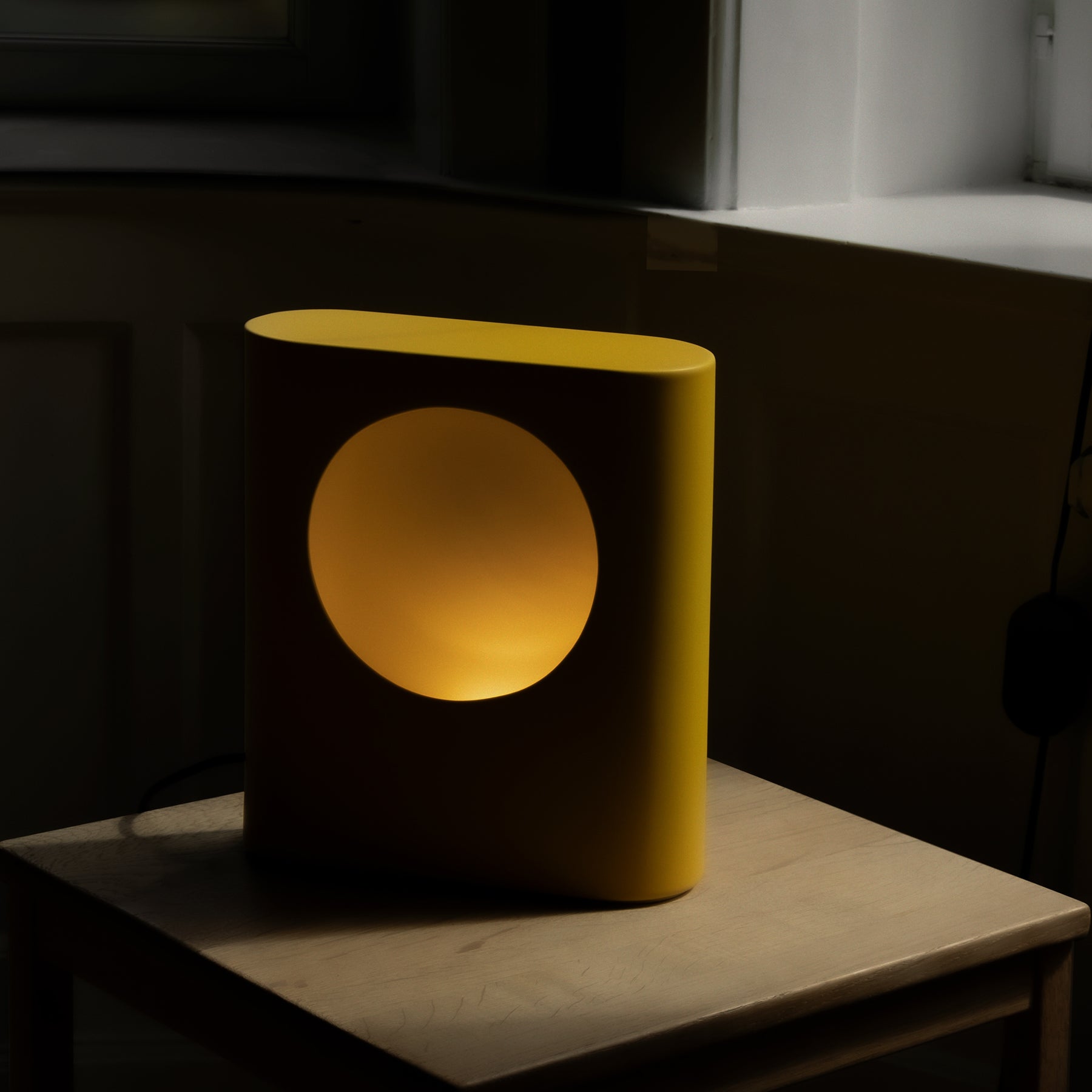 Panter&Tourron Signal lamp large U.K plug freesia raawii